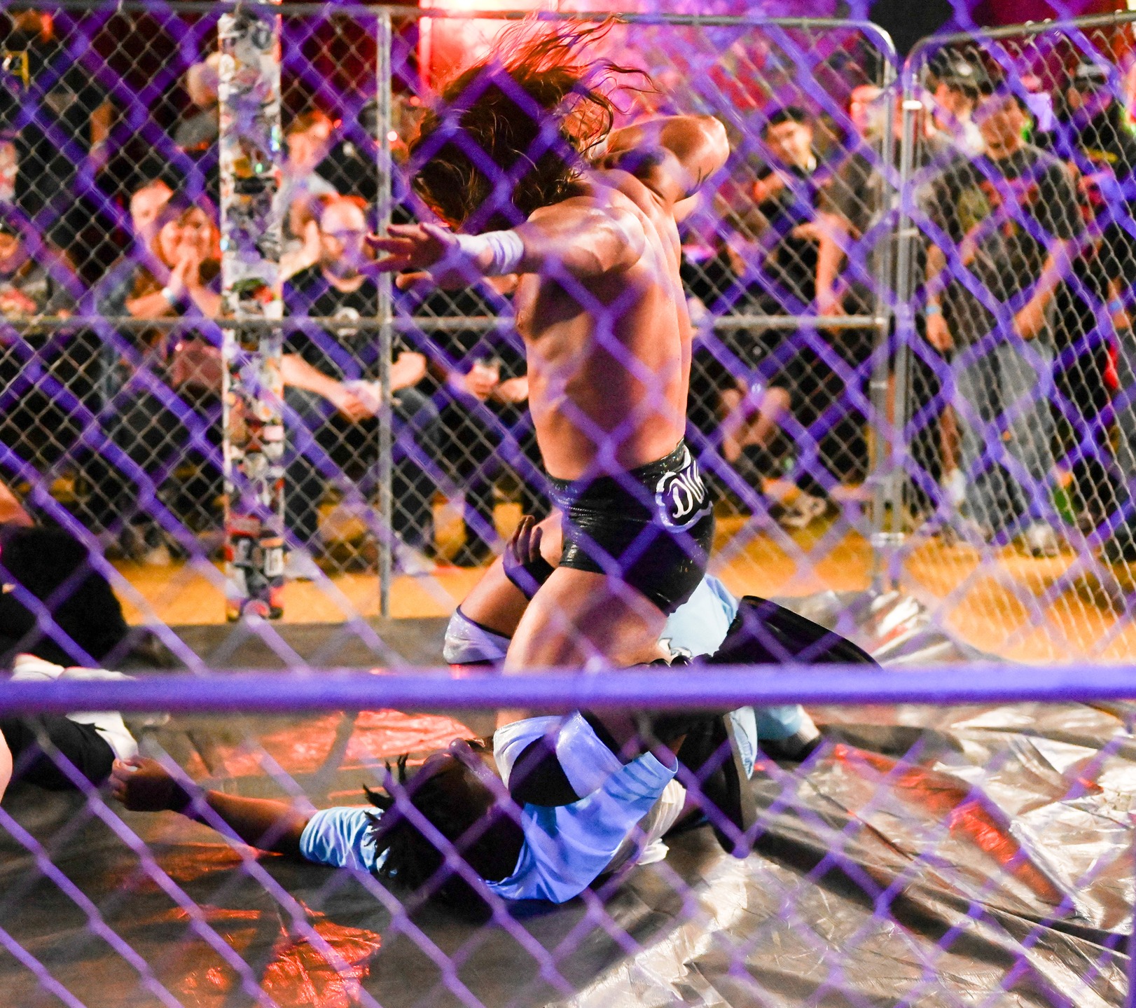 Wrestling event and crowd at a Telechiva production